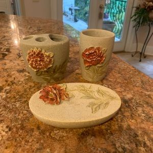 Floral Bath Accessory Set - Beige with Red Flowers